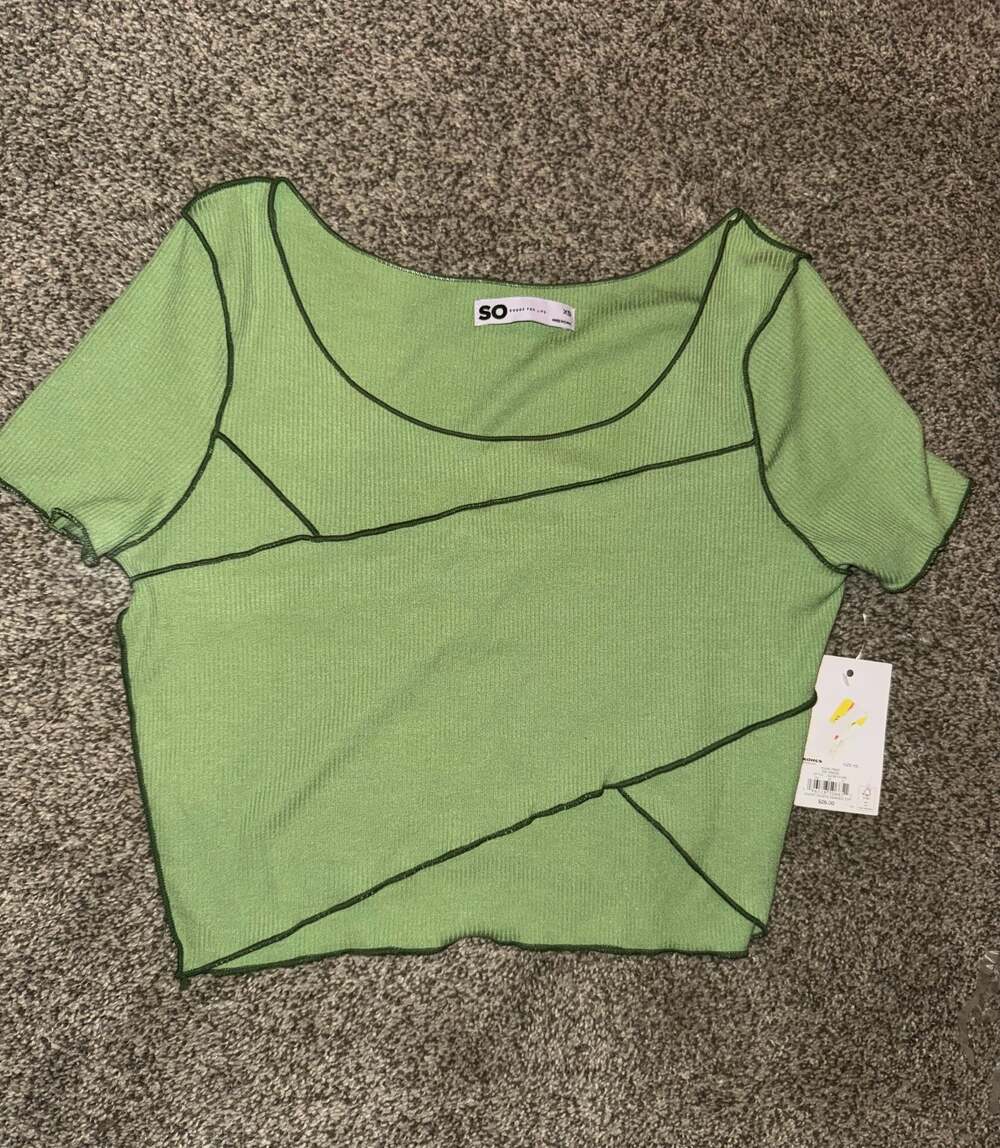 SO Juniors' Cropped Contrast Seam Ribbed Top in Lime Green